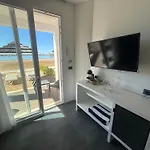 לינה וארוחת בוקר Marina Seaside פסקיצ'י