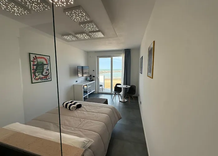 Marina Seaside Bed and breakfast